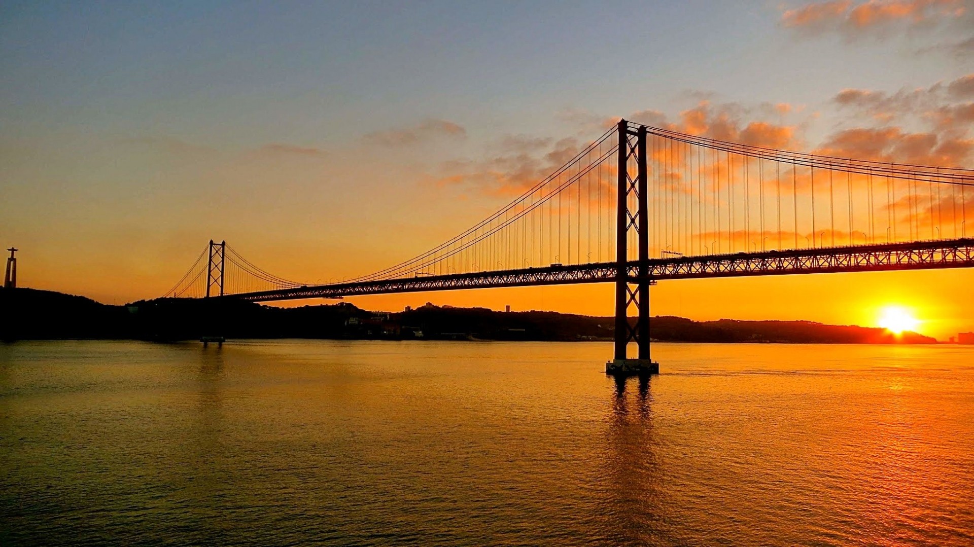 Lisboa e Margem Sul vão estar ligadas por táxis fluviais a partir deste verão